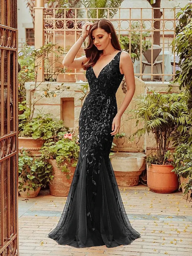 Funkelndes, sexy Ballkleid für formelle Abende zum Valentinstag, V-Ausschnitt, ärmellos, bodenlang, Tüll mit Pailletten und Pailletten-Applikationen